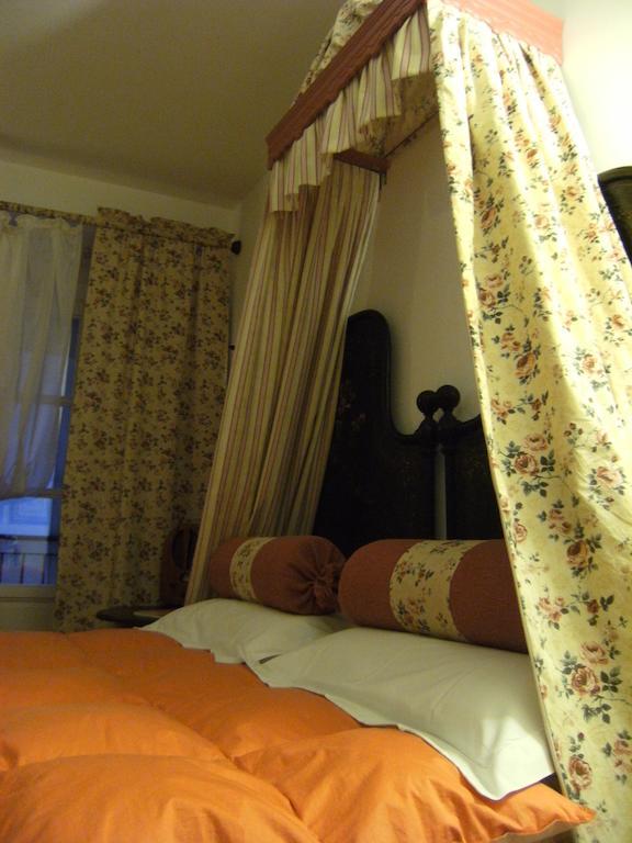 Elizabeth B&B Cagliari Værelse billede