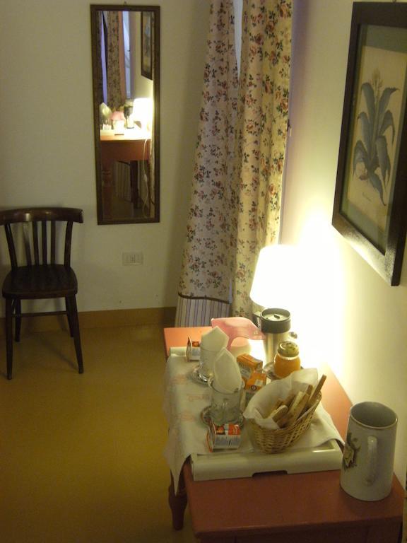 Elizabeth B&B Cagliari Værelse billede