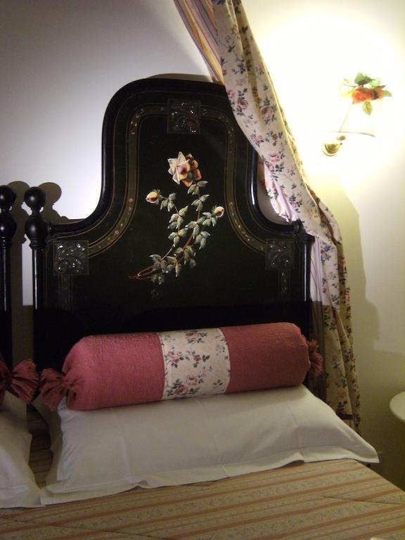 Elizabeth B&B Cagliari Værelse billede
